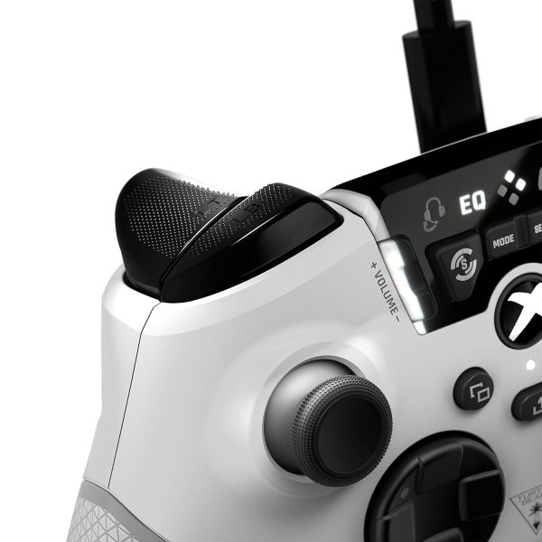 Turtle Beach Recon Controller Wired Game Controller Officially Licensed for Xbox Series X, Xbox Series S, Xbox One & Windows - Audio Enhancements, Remappable Buttons, Superhuman Hearing – White - Image 6