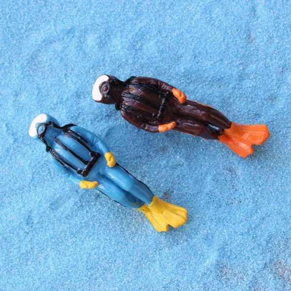 Blue Miniature Divers Figurines, Cute Lifelike Resin Divers Treasure Box Ornament Aquarium Decoration Micro Landscape DIY Accessories Fish and Aquatic Pets(Diver) - Image 6